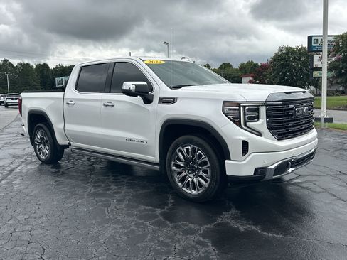 Used 2024 GMC Sierra 1500 Denali Ultimate AWD/4WD image 2