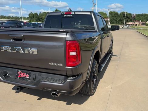 Used 2025 RAM 1500 Laramie AWD/4WD image 8
