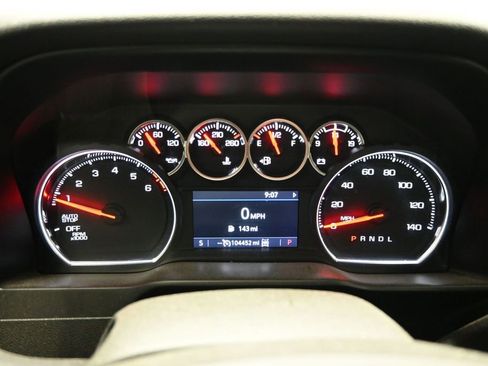 Used 2021 Chevrolet Silverado 1500 Custom w/ Safety Confidence Package AWD/4WD image 16