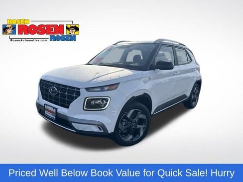 Used 2024 Hyundai Venue Limited image 1