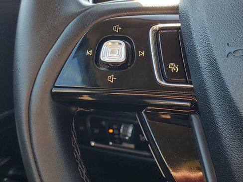 Certified 2023 Lincoln Corsair AWD image 15