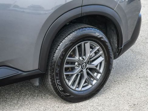 Used 2023 Nissan Rogue S FWD image 11