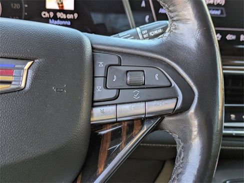 Used 2023 Cadillac Escalade Premium Luxury image 12