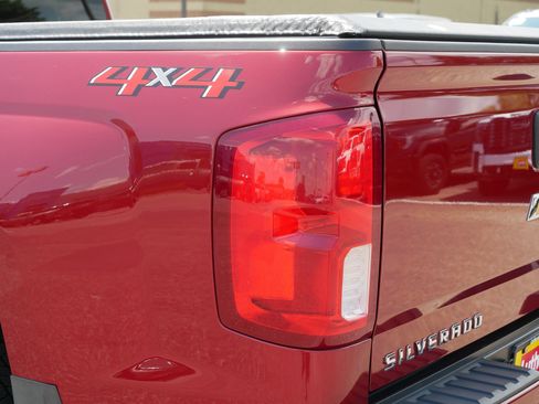 Used 2018 Chevrolet Silverado 1500 High Country AWD/4WD image 17