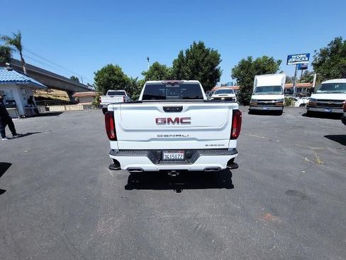 Used 2024 GMC Sierra 1500 Denali AWD/4WD image 7