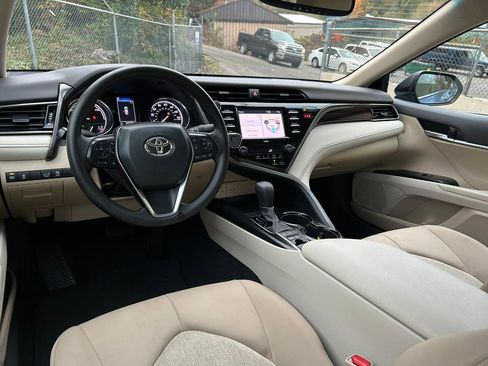 Used 2020 Toyota Camry LE w/ Fleet Convenience Package FWD image 14