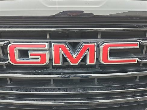 Certified 2023 GMC Terrain SLE w/ Driver Convenience Package image 31