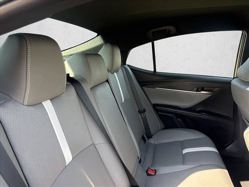 Used 2026 Toyota Camry SE w/ Convenience Package FWD image 16