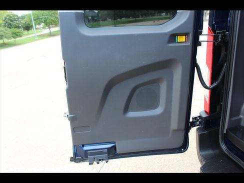Used 2022 Ford Transit 350 XLT AWD/4WD image 17
