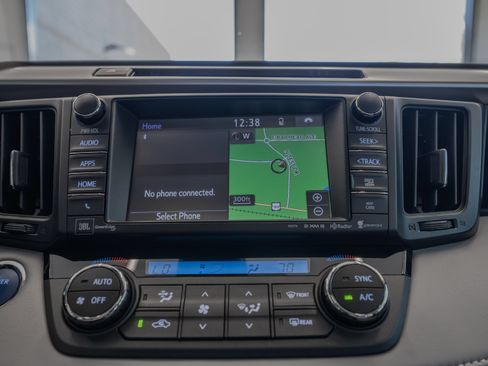 Used 2018 Toyota RAV4 Limited w/ Advanced Technology Package AWD/4WD image 20