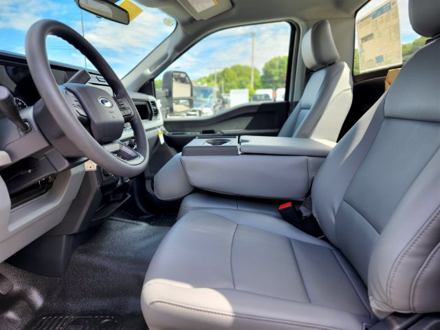 New 2026 Ford F550 4x4 Regular Cab Super Duty image 12
