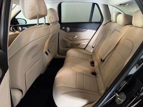 Used 2019 Mercedes-Benz GLC 300 4MATIC image 13