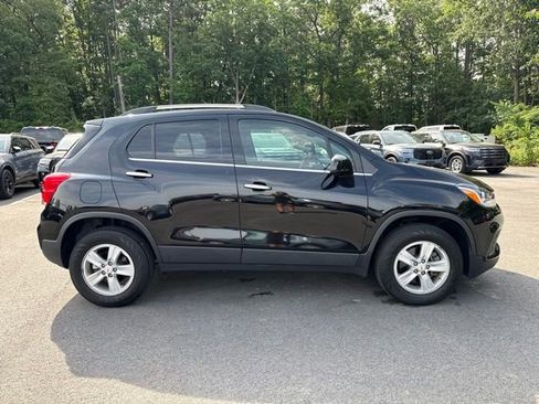 Used 2019 Chevrolet Trax LT w/ LT Convenience Package AWD/4WD image 6