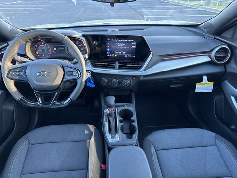 New 2026 Chevrolet Trax RS image 7