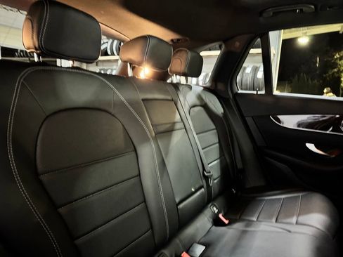 Used 2019 Mercedes-Benz GLC 300 4MATIC image 31