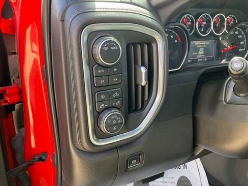 Used 2022 Chevrolet Silverado 2500 LTZ w/ LTZ Convenience Package AWD/4WD image 17