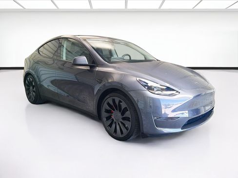 Used 2022 Tesla Model Y Performance AWD/4WD image 3