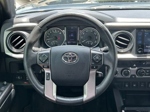 Used 2017 Toyota Tacoma Limited w/ Tow Package AWD/4WD image 41
