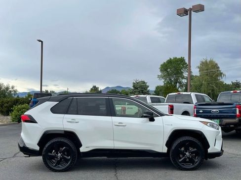 Used 2020 Toyota RAV4 XSE AWD/4WD image 2