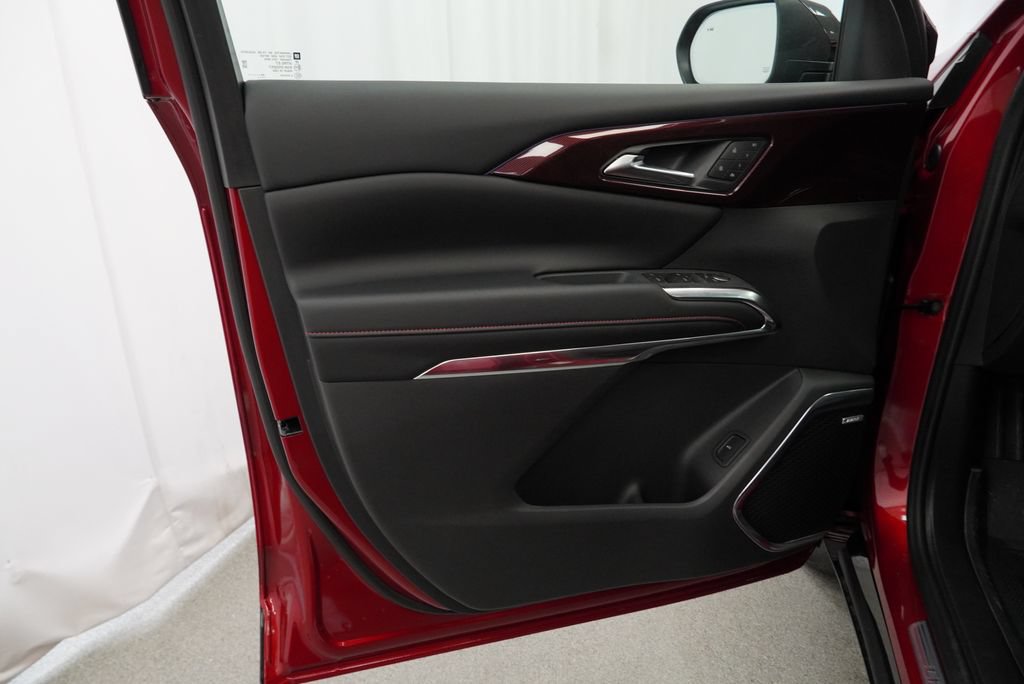 New 2027 Chevrolet Traverse RS w/ LPO, Floor Liner Package AWD/4WD image 23