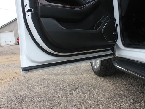 Used 2018 GMC Yukon SLT AWD/4WD image 50