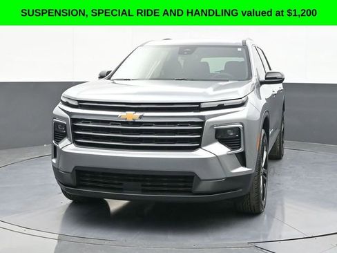 New 2026 Chevrolet Traverse LT w/ LPO, Floor Liner Package image 3