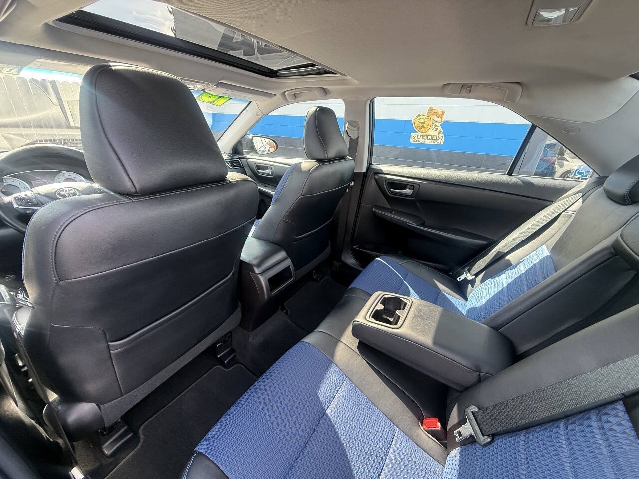 Used 2016 Toyota Camry SE FWD image 14