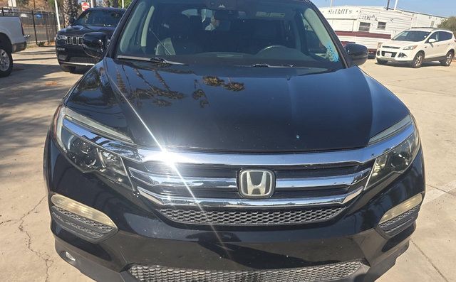 Used 2017 Honda Pilot Elite image 3