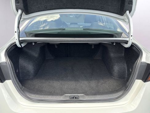 Used 2025 Nissan Altima 2.5 SV FWD image 32