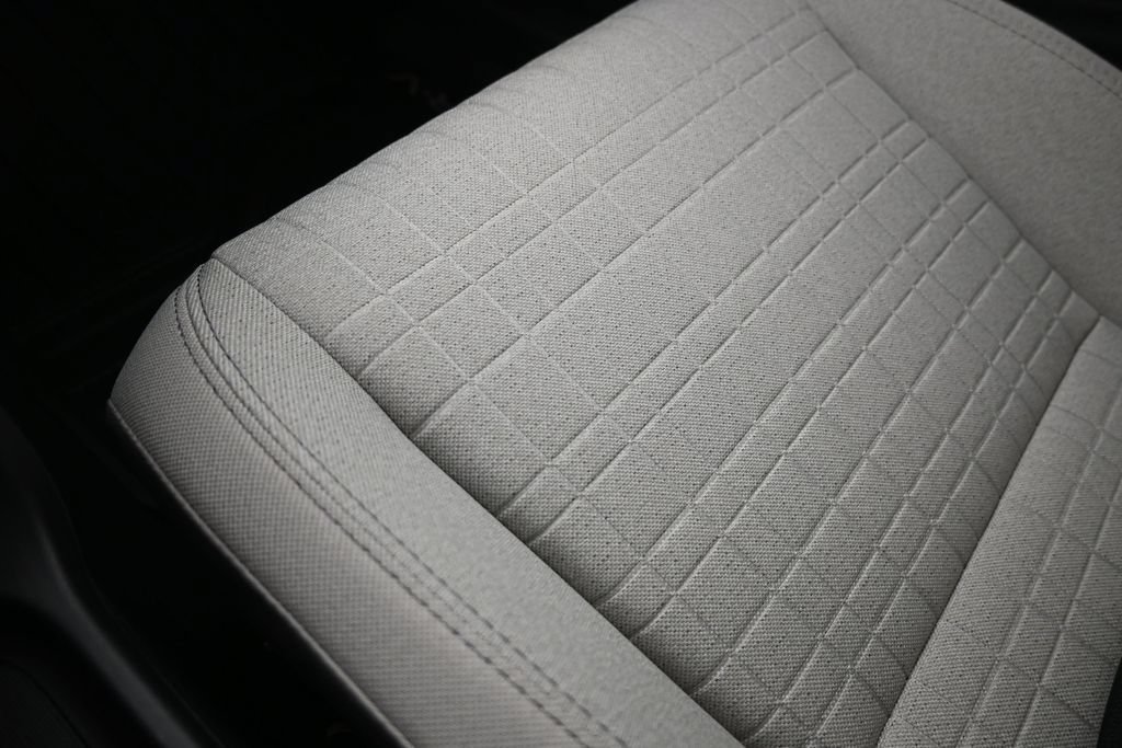 Certified 2025 Honda HR-V LX image 27