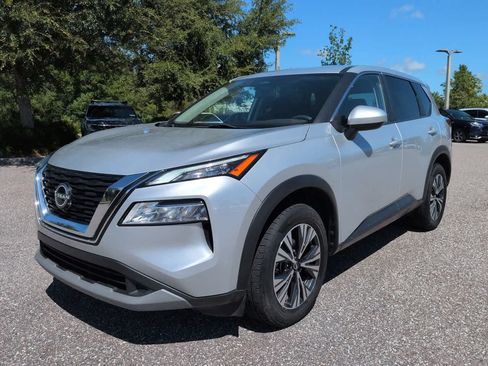 Used 2023 Nissan Rogue SV FWD image 2