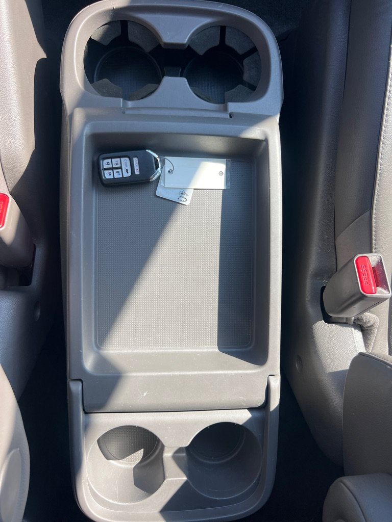 Used 2015 Honda Odyssey Touring image 36