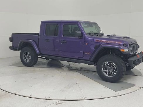 New 2026 Jeep Gladiator Mojave image 2
