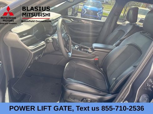 Used 2023 Jeep Grand Cherokee Altitude AWD/4WD image 23