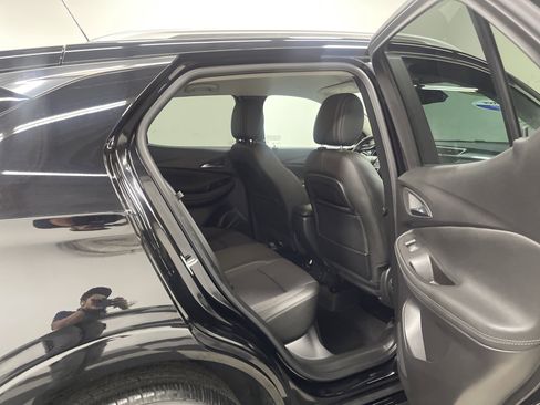 Used 2023 Buick Encore GX Select w/ Sport Touring Package image 21