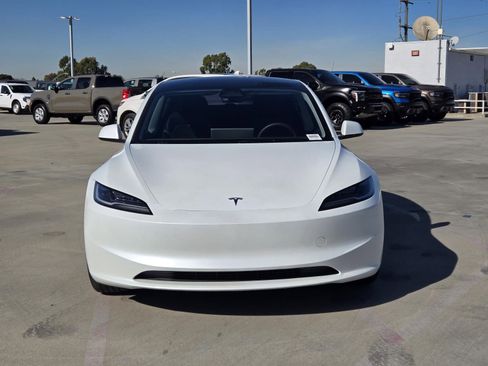 Used 2024 Tesla Model 3 Standard Range image 3