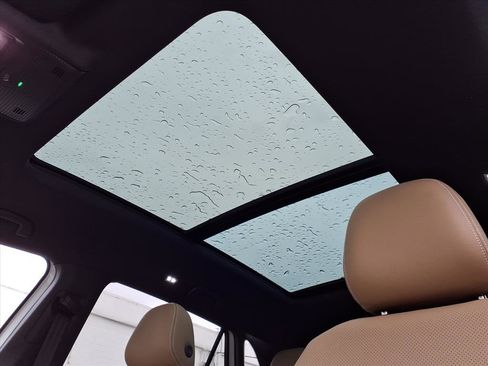 New 2026 Volkswagen Atlas Cross Sport SE image 8