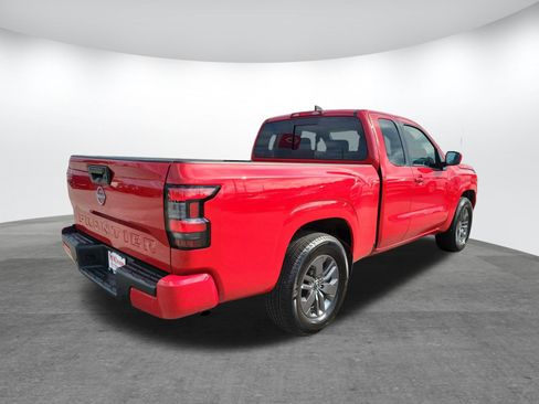 Used 2025 Nissan Frontier SV image 5
