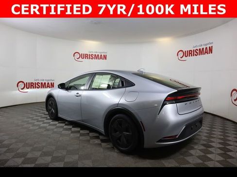 Used 2024 Toyota Prius LE image 6
