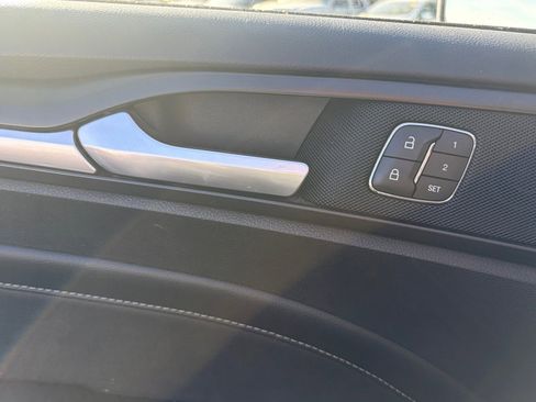 Used 2019 Ford Fusion Energi Titanium image 9