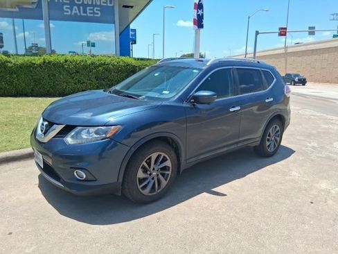 Used 2016 Nissan Rogue SL w/ SL Premium Package FWD image 2