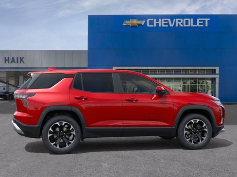 New 2027 Chevrolet Equinox LT w/ Safety and Technology Package FWD image 5