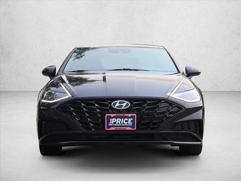 Used 2023 Hyundai Sonata Limited FWD image 2