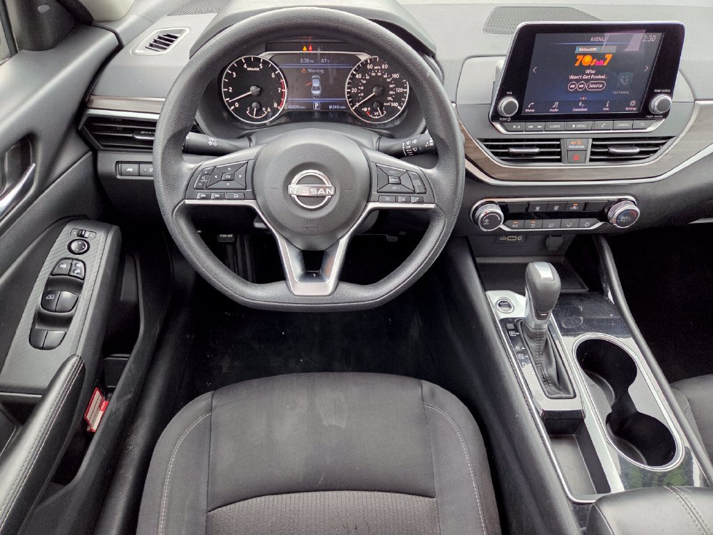 Used 2024 Nissan Altima 2.5 SV FWD image 15