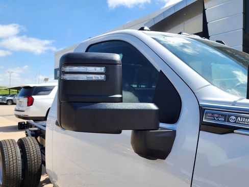 New 2026 GMC Sierra 3500 Pro w/ Convenience Package AWD/4WD image 16