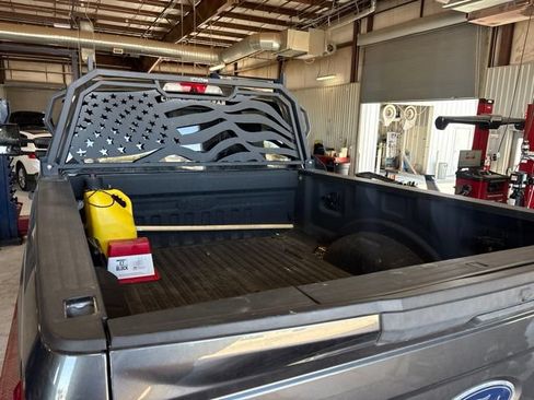 Used 2017 Ford F250 XL w/ STX Appearance Package AWD/4WD image 5