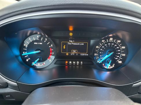 Used 2016 Ford Fusion SE FWD image 19