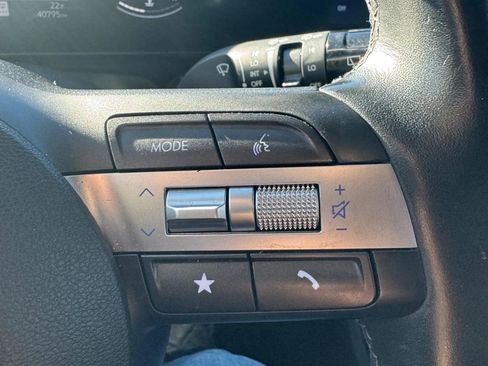 Used 2024 Hyundai Kona SEL image 12