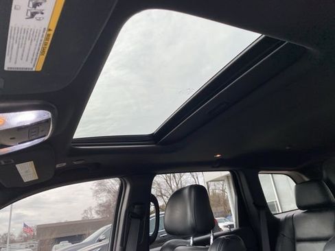 Used 2020 Jeep Grand Cherokee Limited image 17