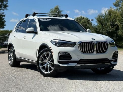 Used 2019 BMW X5 xDrive40i w/ Premium Package 2 AWD/4WD image 2